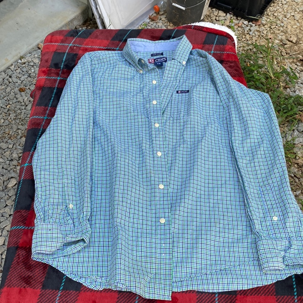 Chaps long sleeve button down shirt. #170